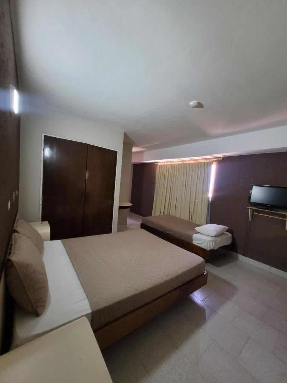 Hotel Jupiter Эль-Морро-де-Барселона Экстерьер фото